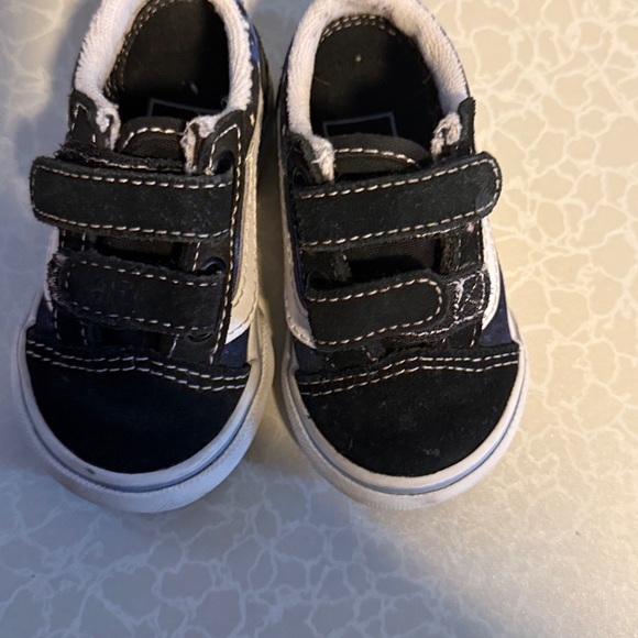 Vans - Picture 9 of 10